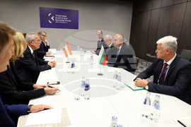 Латвия - Румен Радев - Александър Ван дер Белен - среща