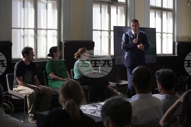 Дискусия - Зеленият преход на гарите