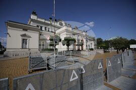  Народно събрание - ограда - монтаж