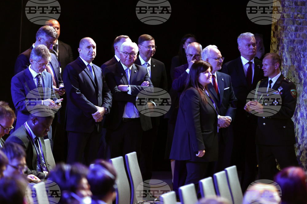 Латвия - Румен Радев - Три морета - дискусия