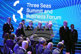 Латвия - Румен Радев - Три морета - дискусия