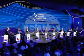 Латвия - Румен Радев - Три морета - дискусия