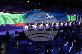 Латвия - Румен Радев - Три морета - дискусия