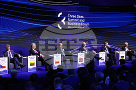 Латвия - Румен Радев - Три морета - дискусия