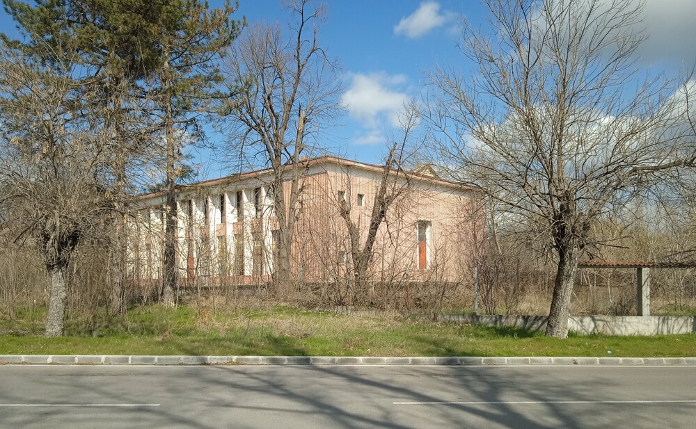 НАП организира втори търг за продажбата на бившия културен дом в Димитровград