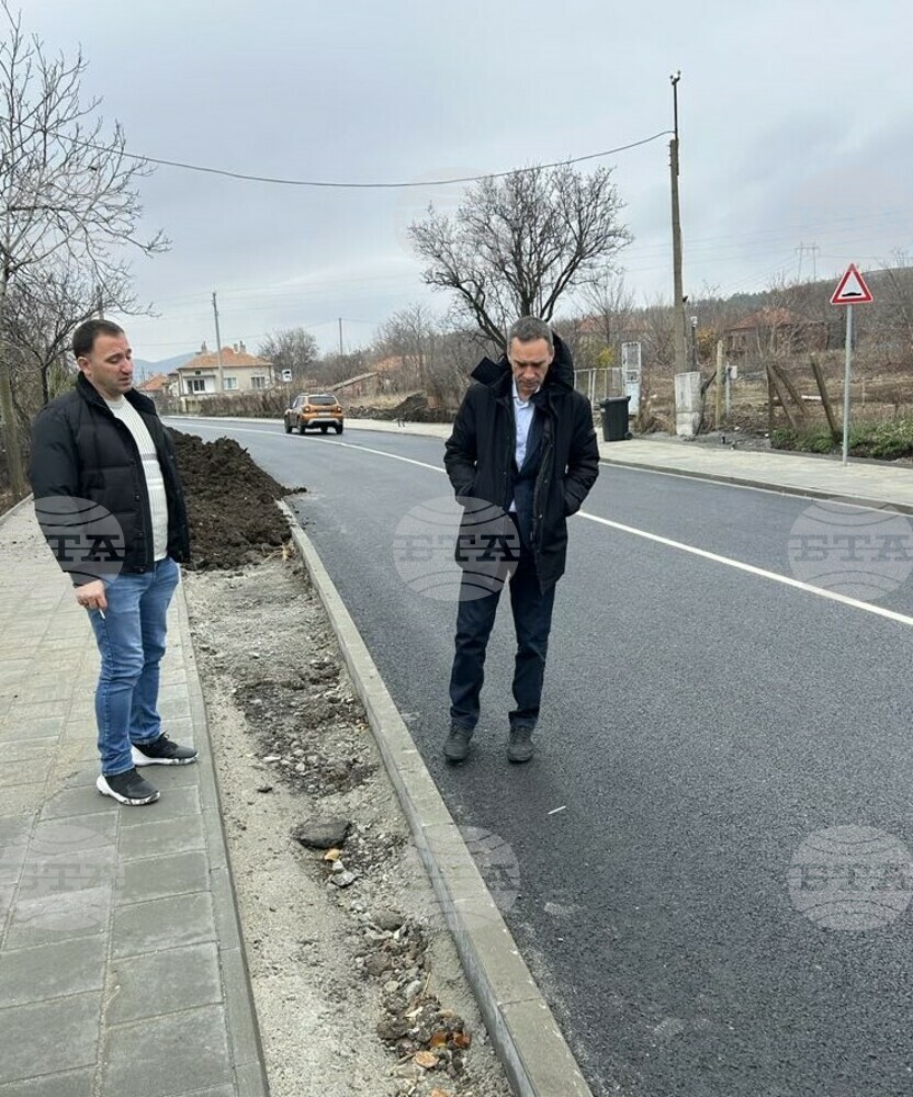 Община Бургас ремонтира важен път, свързващ няколко населени места