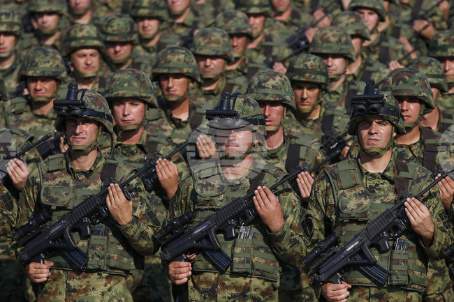 Очаква се първите наборни войници след връщането на задължителната военна служба в Сърбия да започнат обучение в началото на 2026 г.