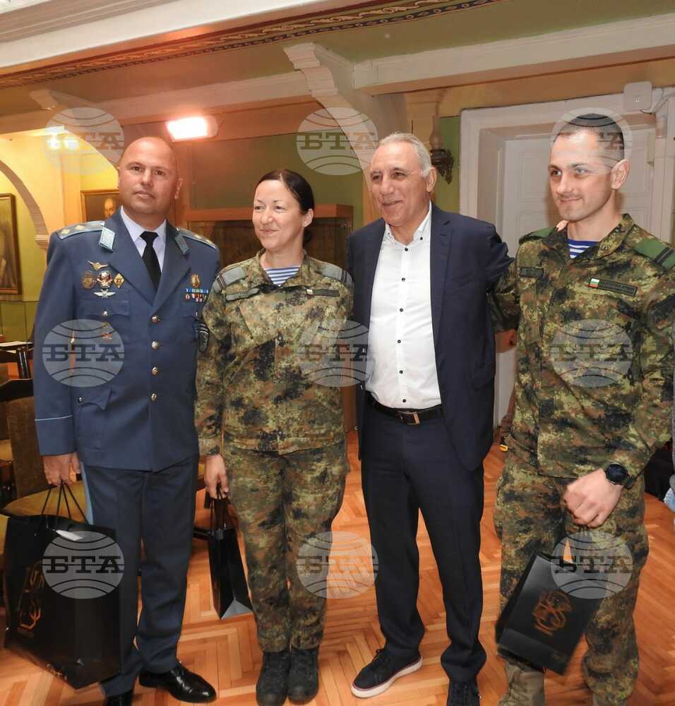 МО: Наградиха най-добрите военни спортисти на България