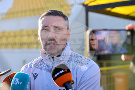 Пловдив - футбол - Ботев (Пловдив) - тренировка - Душан Керкез