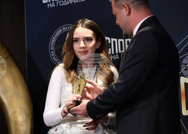 Нургюл Салимова пропусна да победи китайката Чжу Цзинър в петия кръг на Гран при турнира по шахмат в Пуне