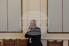 Парламент - извънредно заседание