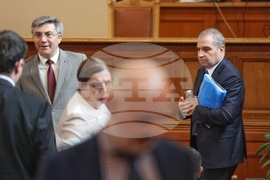 Парламент - извънредно заседание