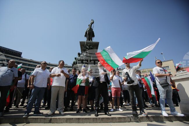 Протест - Национално движение „Хан Кубрат“ и сдружение “Толерантност”