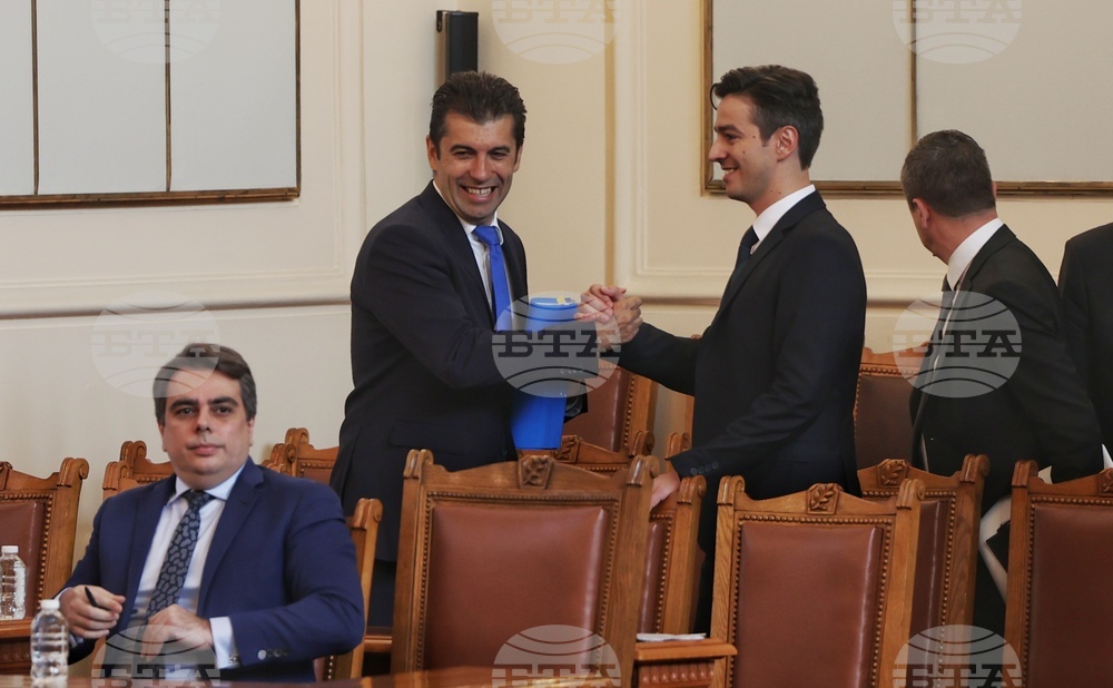 Парламент - извънредно заседание