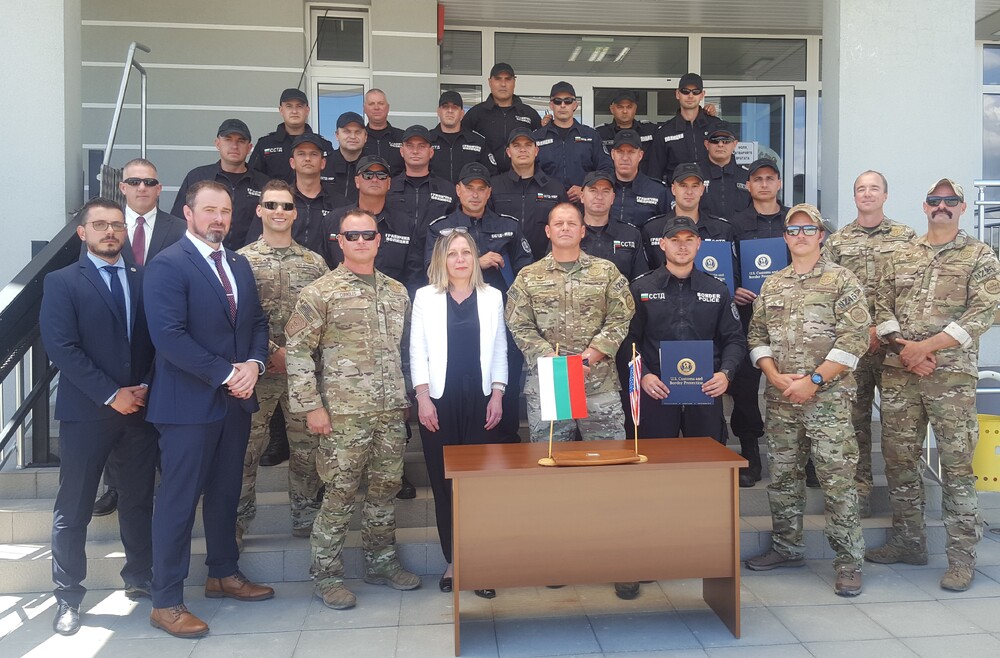 Гранични полицаи от секторите „Специални тактически действия“ в РДГП приключиха обучителен курс, проведен от американските им колеги        