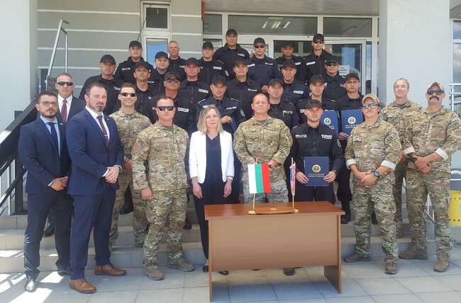 Гранични полицаи от секторите „Специални тактически действия“ в РДГП приключиха обучителен курс, проведен от американските им колеги