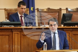 Парламент - извънредно заседание