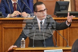 Парламент - извънредно заседание