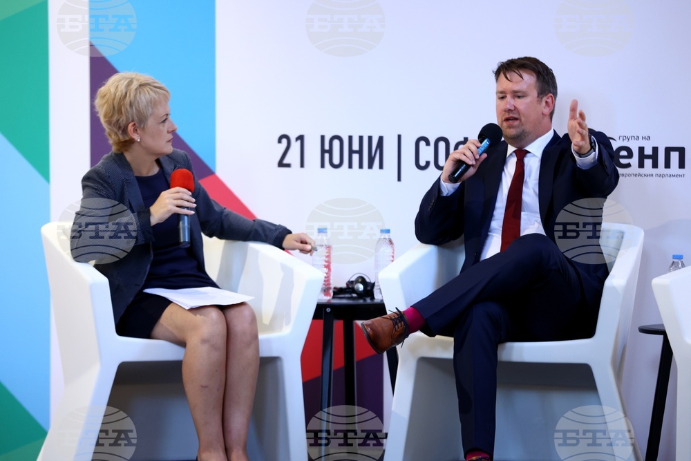Социалните медии - публична дискусия