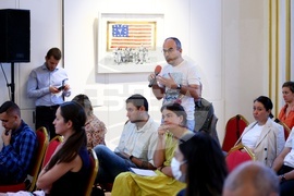 Социалните медии - публична дискусия