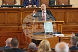 Парламент - извънредно заседание