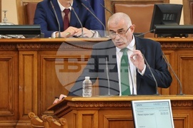 Парламент - извънредно заседание