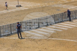 Парламент - протести - ограждения