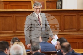 Парламент - извънредно заседание