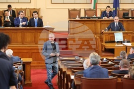 Парламент - извънредно заседание