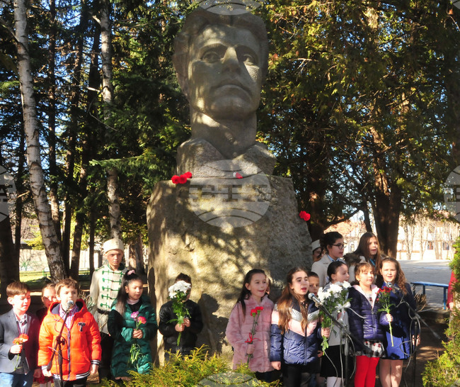 Разград - Васил Левски - почит