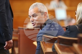 Парламент - извънредно заседание
