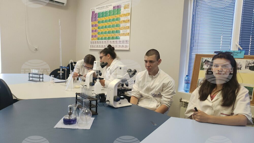 State Allocates BGN 1.1 Mln for Development of Research and Project-Based Education at Different Levels in Secondary Schools