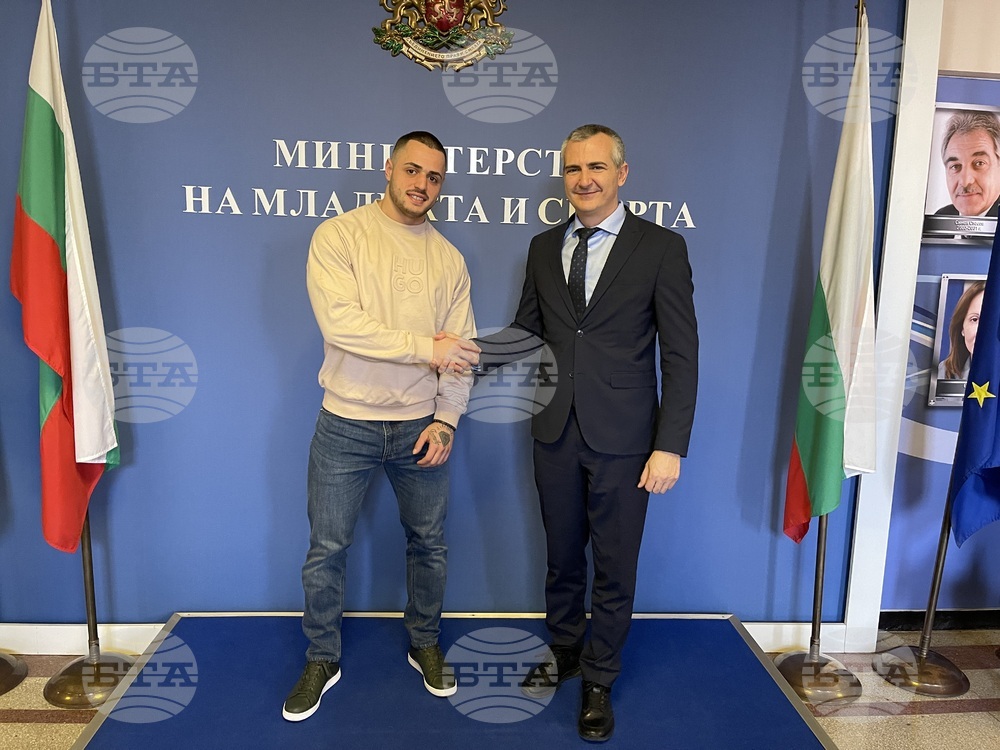 Министър Димитър Илиев към Карлос Насар: Вдигането на тежести е важен спорт с традиции у нас, вярваме, че ще ни донесете медали от Париж