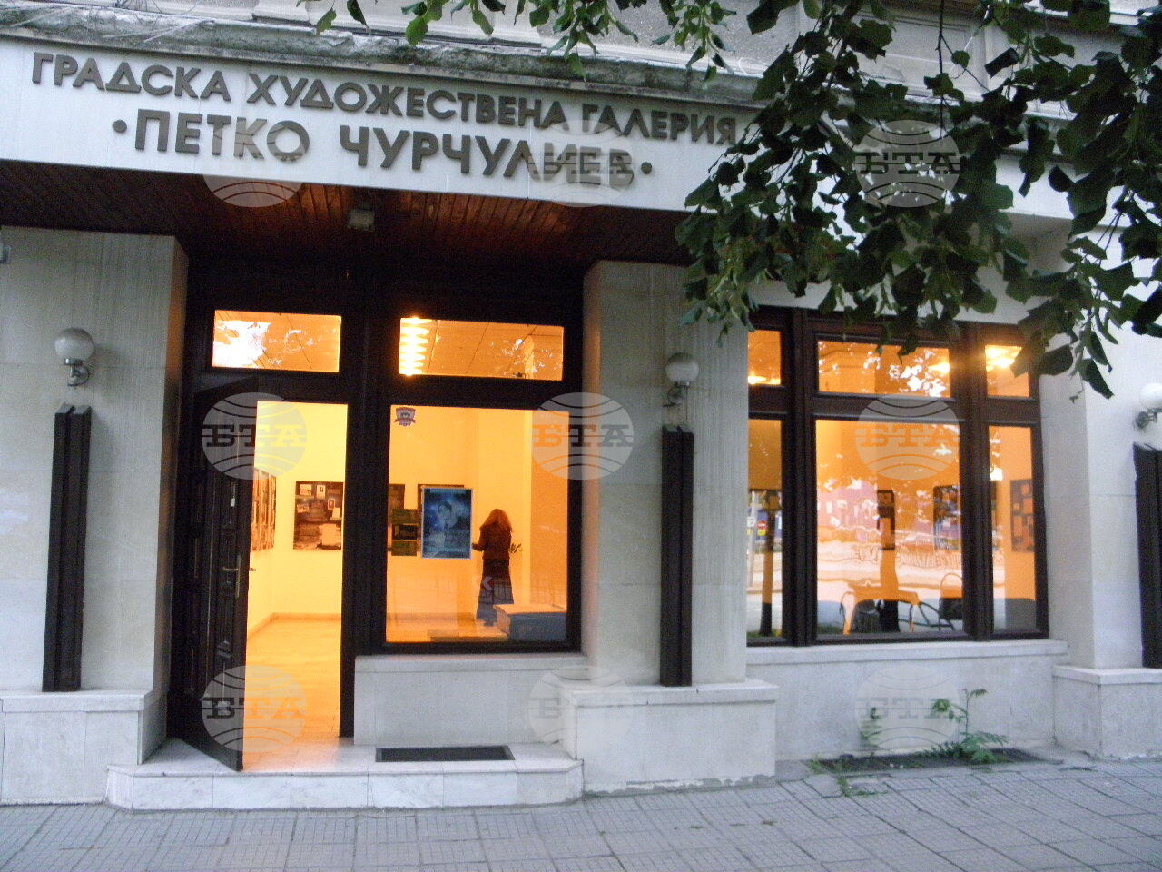 Галерия „Петко Чурчулиев" в Димитровград ще представи изложбата на плакати „Черно и бяло"