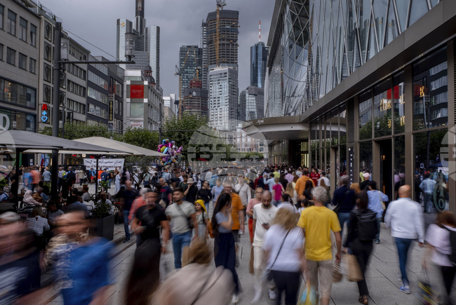 Инфлацията в еврозоната през май се понижава до 1,9 на сто - малко под целевото равнище на ЕЦБ