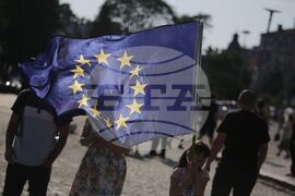 Правителство - подкрепа - демонстрация