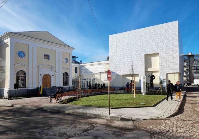 Ямбол - Художествена галерия „Жорж Папазов" - откриване след ремонт