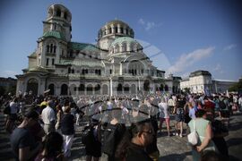 Правителство - подкрепа - демонстрация