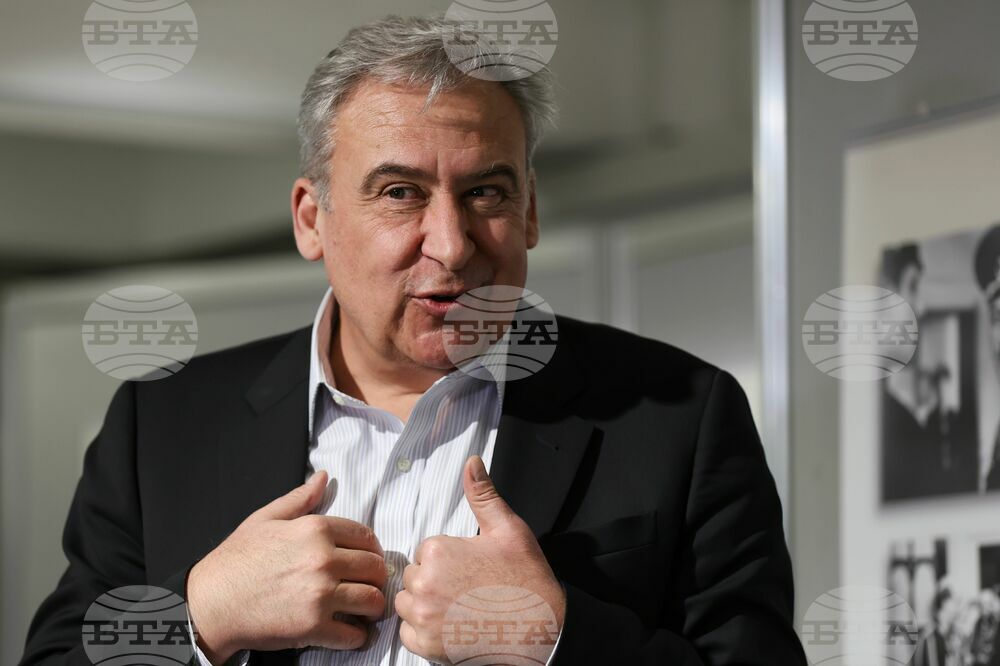 НАТФИЗ "Кръстьо Сарафов" - фотоизложба - Петър Слабаков - годишнина