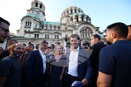 Правителство - подкрепа - демонстрация