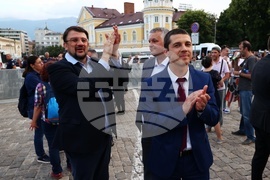 Правителство - подкрепа - демонстрация