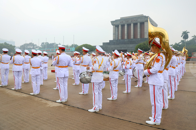 Виетнам - Росен Желязков - мавзолей на президента Хо Ши Мин - посещение