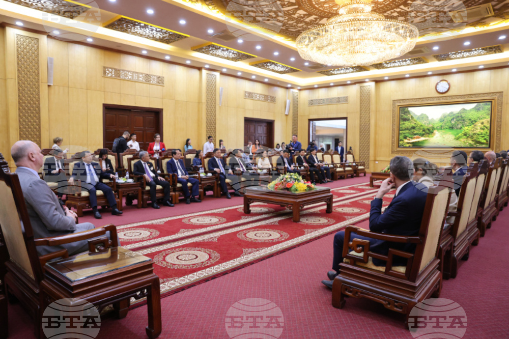 Bulgarian Parliamentary Delegation Meets with Ninh Binh Provincial Party Committee Secretary