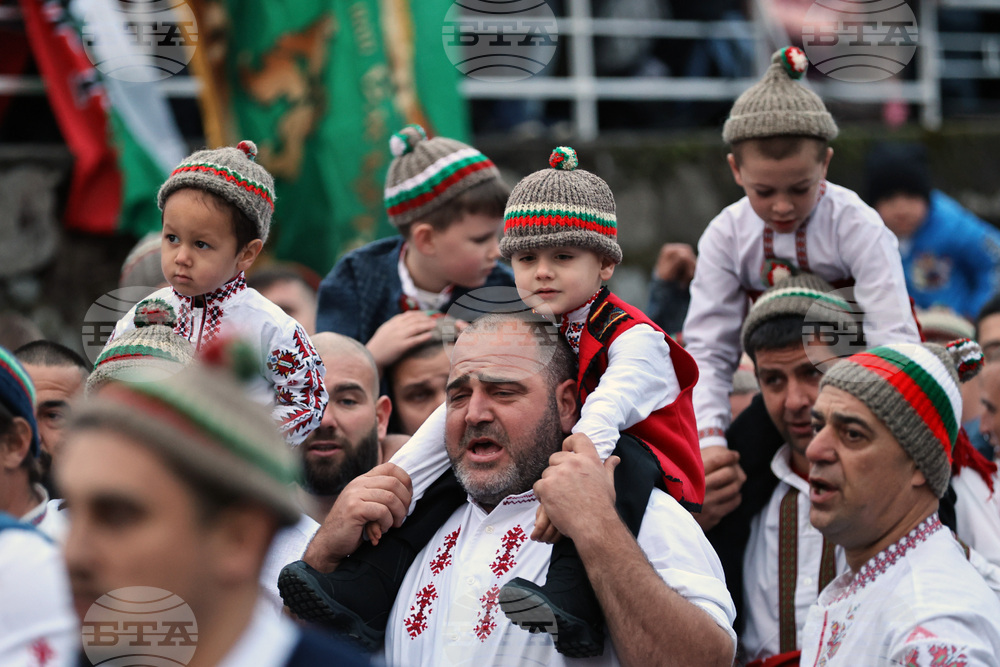 Калофер - Богоявление - мъжко хоро