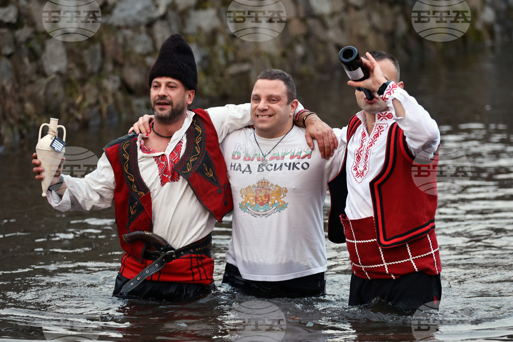 Калофер - Богоявление - мъжко хоро