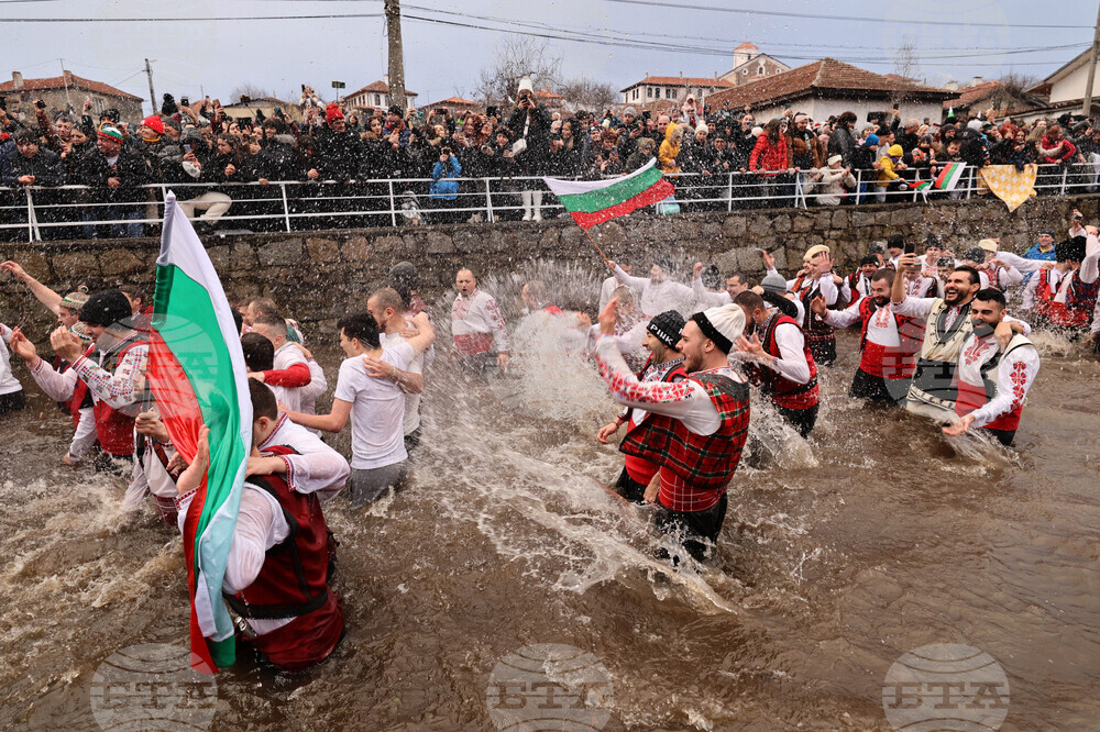 Калофер - Богоявление - мъжко хоро
