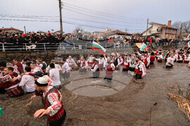 Калофер - Богоявление - мъжко хоро