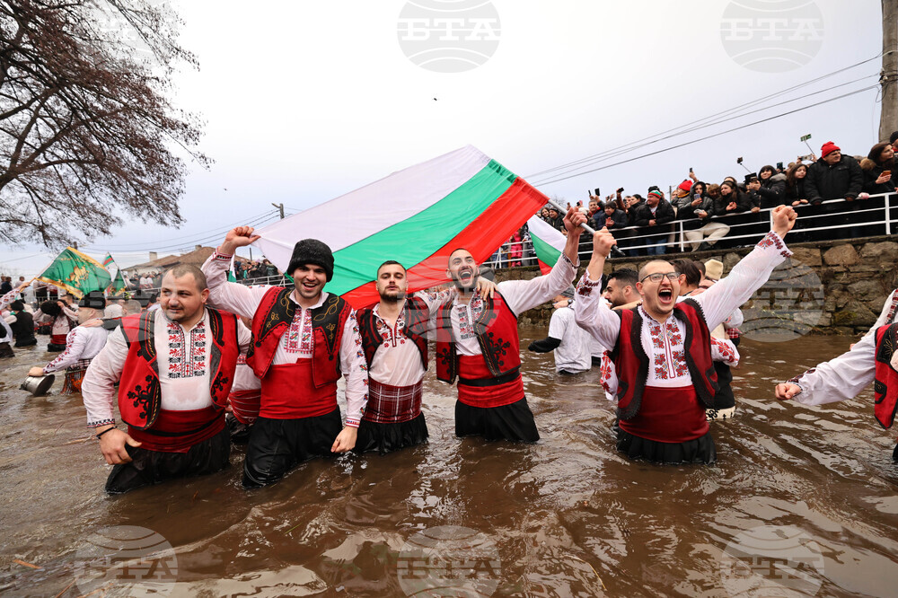 Калофер - Богоявление - мъжко хоро