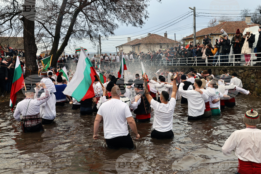 Калофер - Богоявление - мъжко хоро