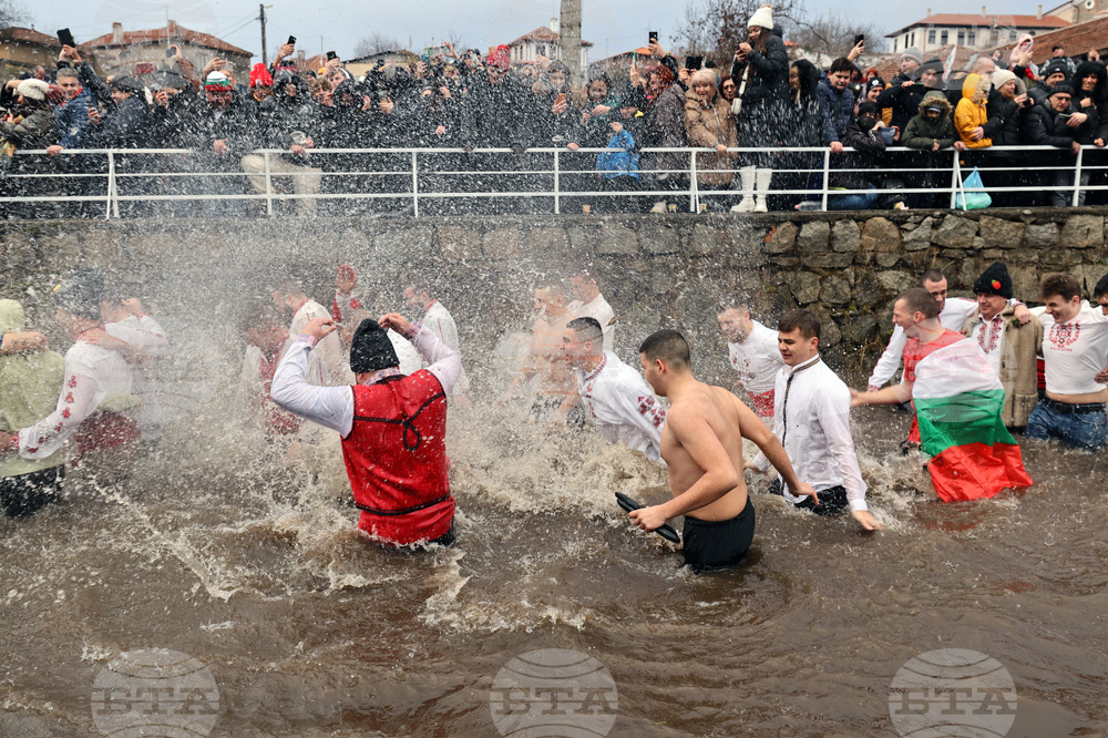 Калофер - Богоявление - мъжко хоро